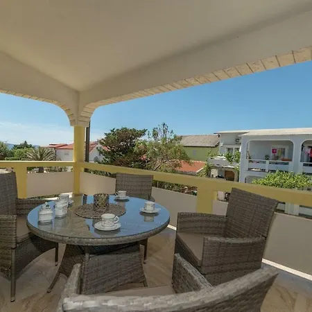 Vam Apartment Vir